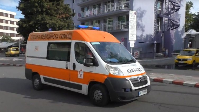 Безумие БГ: Катаджии глобяват частни линейки за превишена скорост