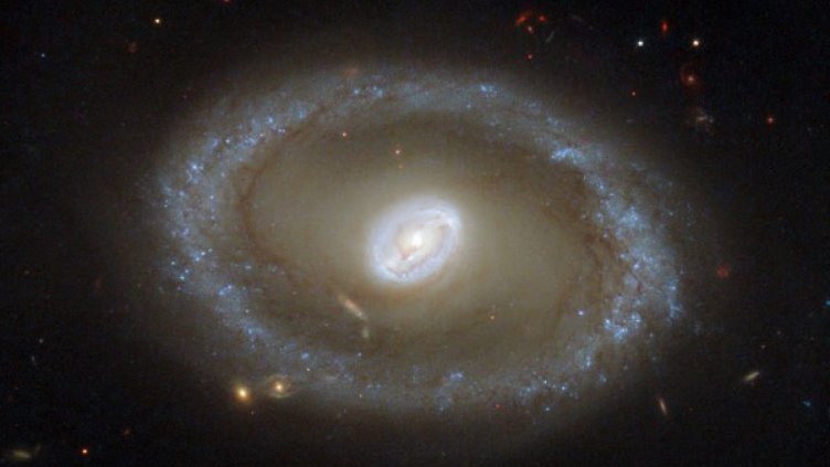 Астрономи откриха най-голямата черна дупка