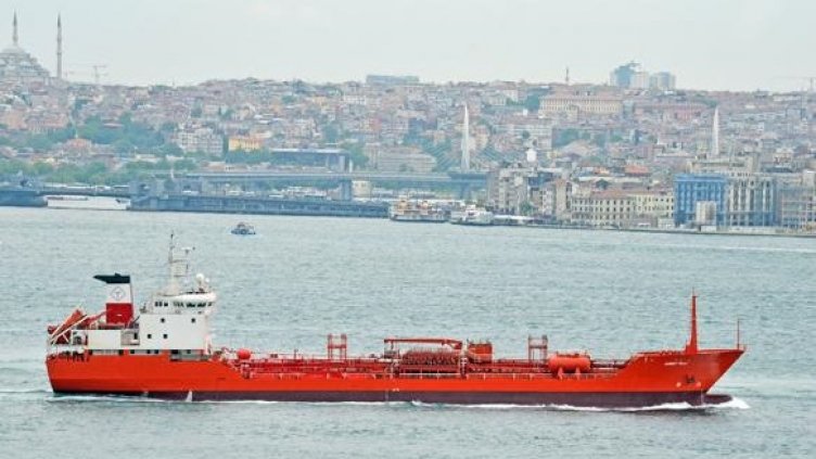 Стоп машини! Танкер затвори Босфора