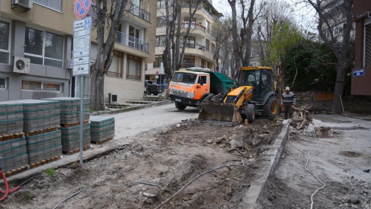 Тръгна ремонт на ул. “Граф Игнатиев” във Варна