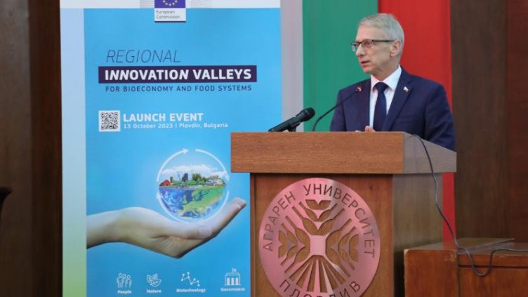 Денков: Високите технологии са бъдещето на България