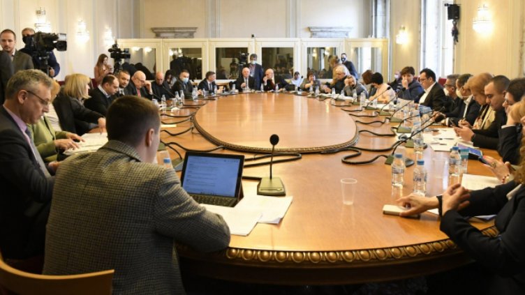 Единодушно правната комисия подкрепи ветото на президента