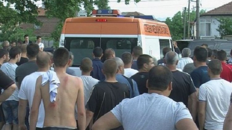 Гърмен гърми: Изселете ромите!