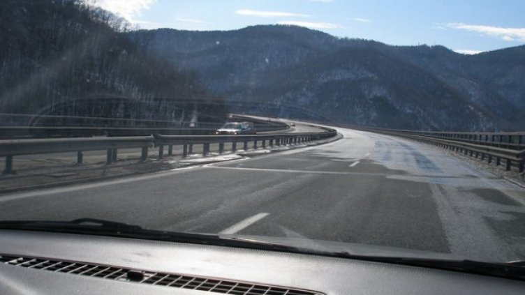 Ограничено е движението по магистрала „Хемус“ през уикенда