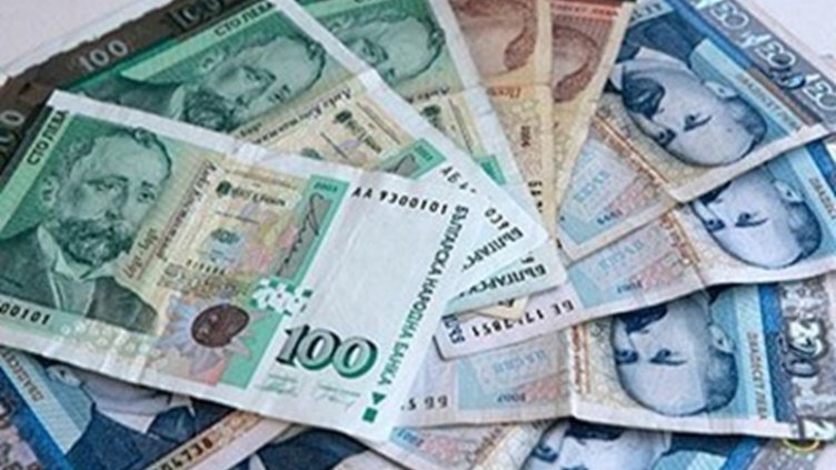 Заплатата на президента мина 10 000 лв.