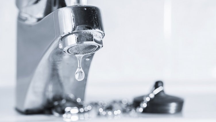 Част от курорта "Св.Константин" остава днес на сухо