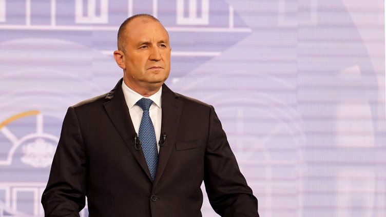 Президентът Радев: Нормираният работен ден, платеният отпуск и пенсиите са права, извоювани с цената на много жертви