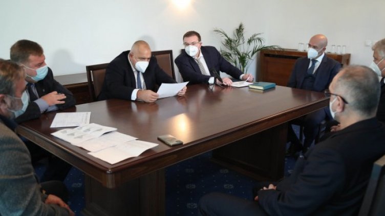 Борисов към Щаба: Не прекалявйте с мерките! (ВИДЕО)