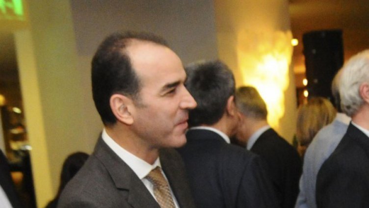 Съдът реши: Бонусите на Искров – на светло!