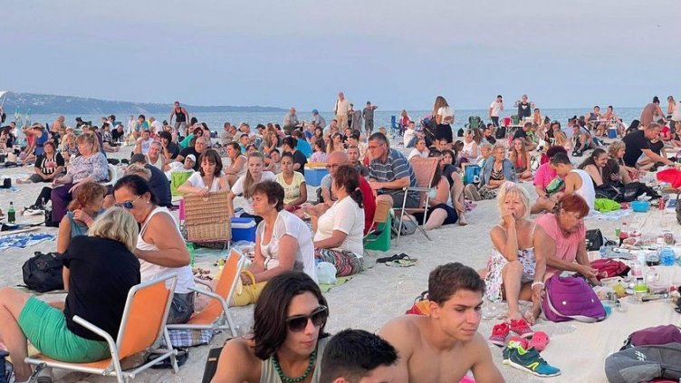 „Най-дългата вечеря на плажа“ е тази събота в „Аспарухово“