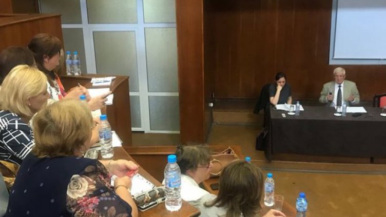 Във Варна министър Кирил Ананиев се срещна с директорите на областните болници от Варна, Шумен, Добрич, Силистра, Разград и Търговище.