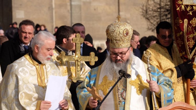 Програма във Варна на литургиите през Богородичния пост