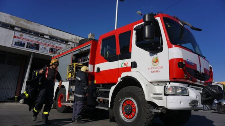 3 750 пожара са гасили варненските огнеборци от началото на годината, 6 души са загинали в пламъците
