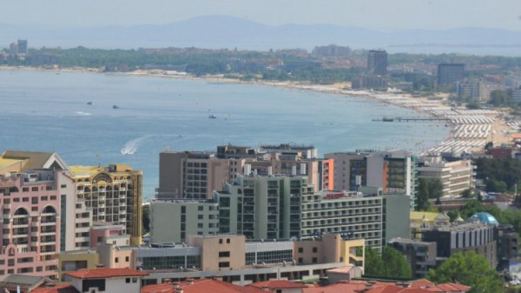 Петричанин продава фалшиви медицински в Слънчев бряг