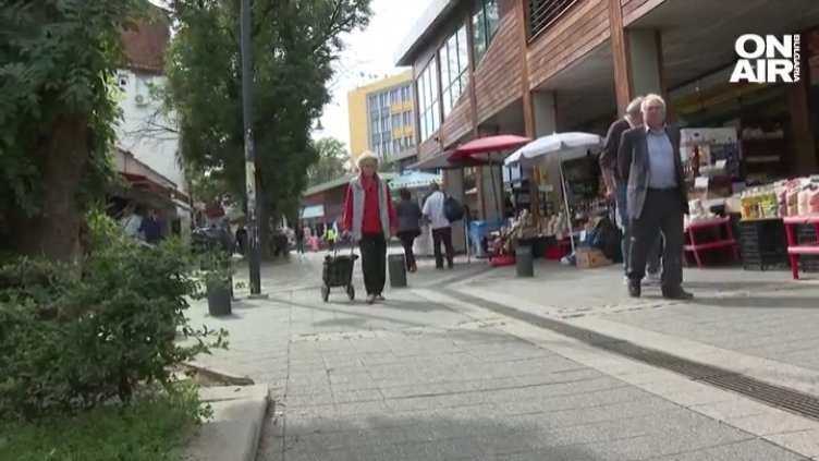 Димитринка с последните пари на пазар: Скъпо. Лишавам се от много!