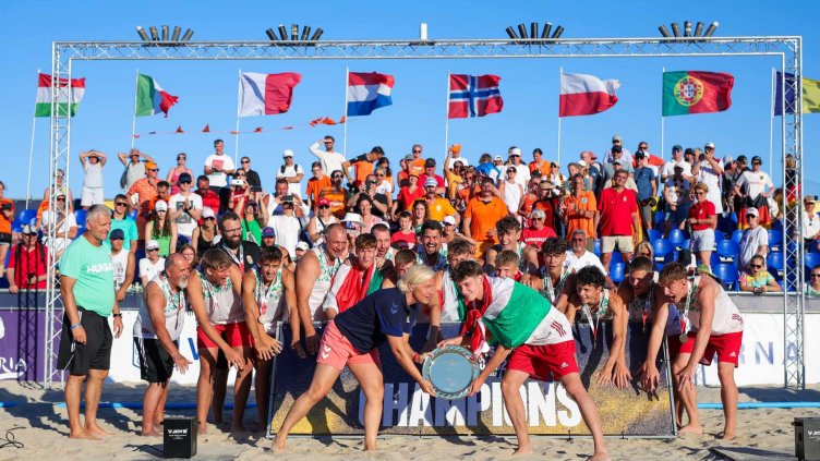 Шефката на европейския плажен хандбал засипа организацията на ЕП във Варна с похвали