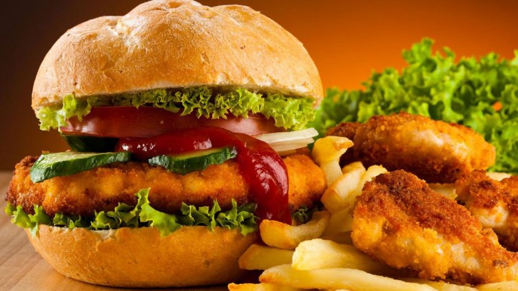 Обмисля се вредните храни да се облагат с акциз