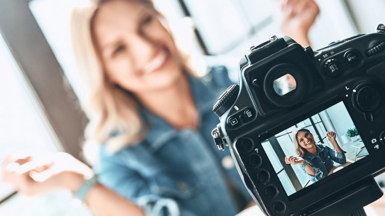 Инфлуенсърите - могат ли да са опасни и с какво? 