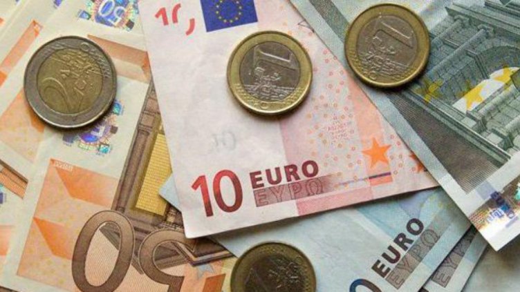 Апаши отмъкнаха €1000 от белгиец  