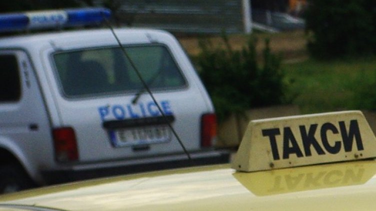 Таксиметров шофьор преби полицай пред парламента