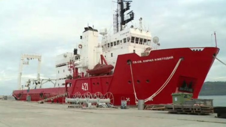 Корабът "Св. св. Кирил и Методий" отплава днес от Варна към Антарктида