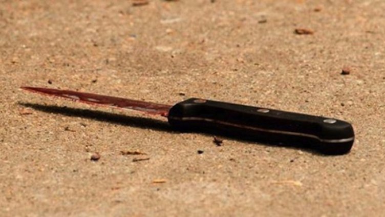 Мъж наръга ученик на тържество по случай Деня на жената