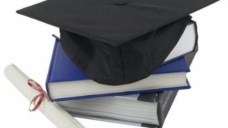 Да си завършил гимназия, а да не получаваш диплома години наред