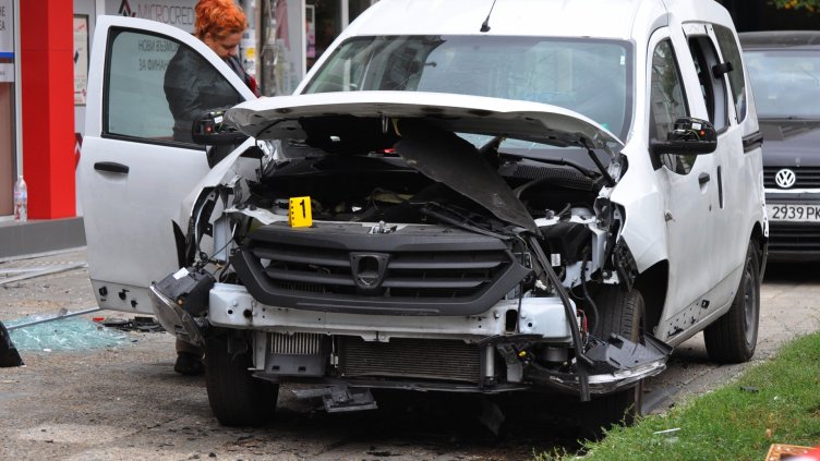 Приключи вторият оглед на взривената кола (СНИМКИ)