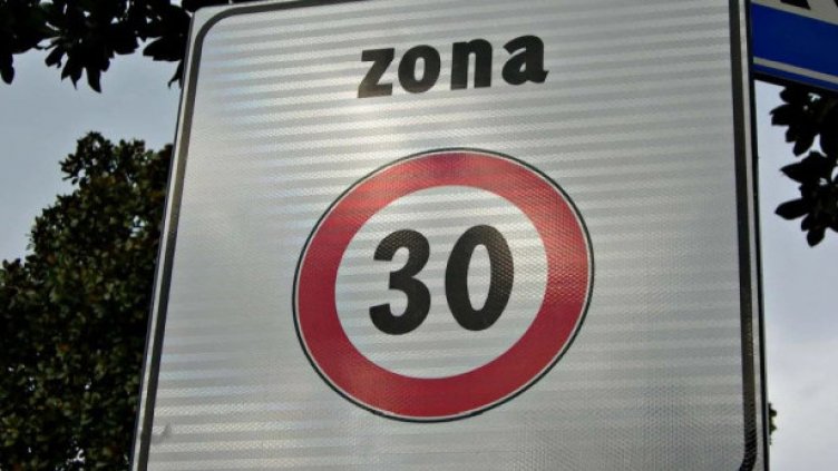 С ограничение от 30 км/ч в центъра борят шума във Варна