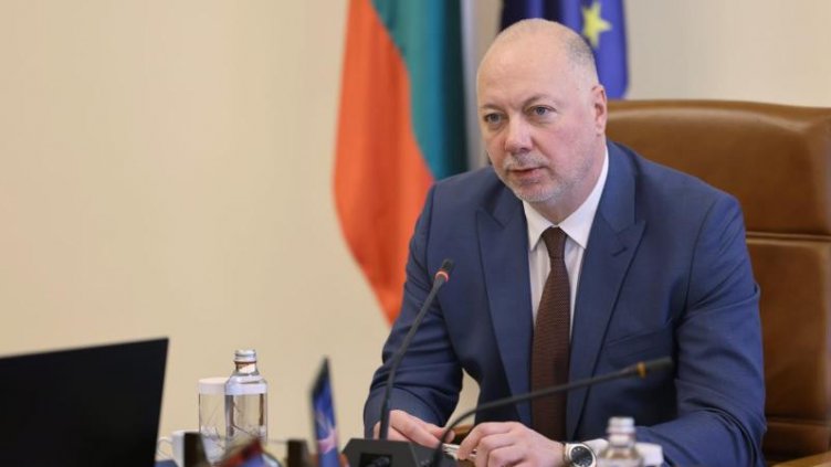 Дават 1 млн. лв. за използване на вертолети на ВВС за гасене на пожари