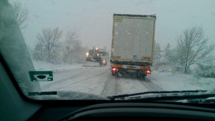 Зимата в България се завърна с пълна сила