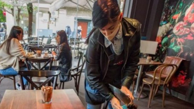 Ресторантьори готвят стачки, искат оставката на Кацаров