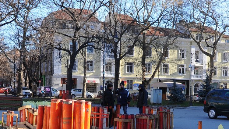 Подготвят новогодишните фойерверки във Варна