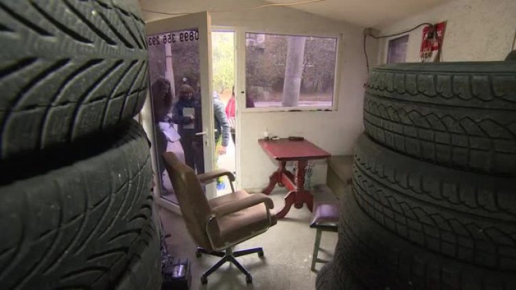 Проверяват автосервизи в София за горене на гуми