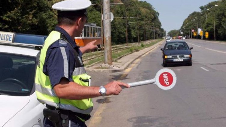 КАТ най-после ще санкционира, ако купувач на кола не я пререгистрира