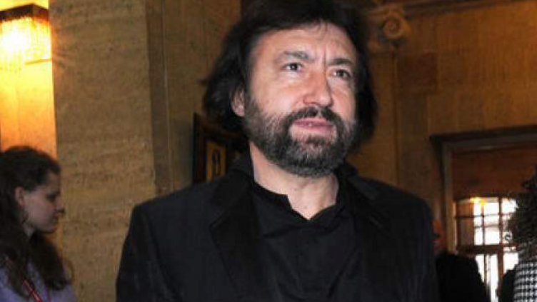 Николай Банев излезе от ареста за погребението на баща си