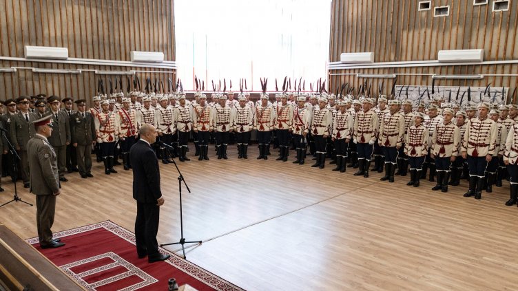 Радев: Националната гвардейска част е символ на дълг, достойнство и родолюбие