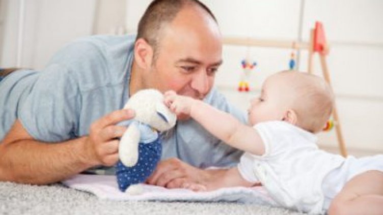 НОИ: Над 16 400 мъже са ползвали отпуск за раждане на дете през 2024-та