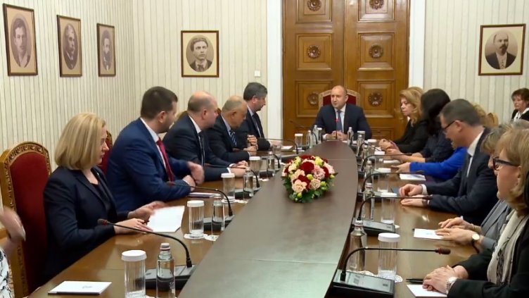 "Демократична България" е на консултации при президента (ВИДЕО)