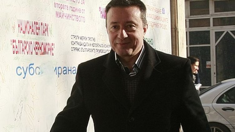 Лявото крило на БСП поиска замразяване на "АБВ"