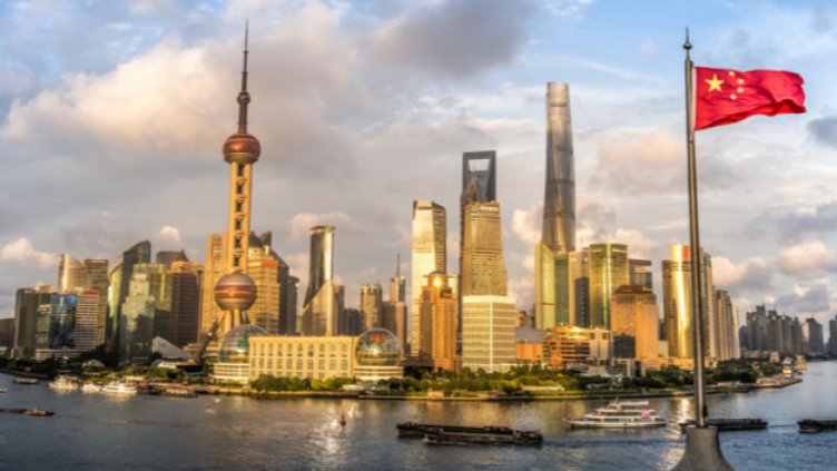 Николай паднал от моста в Пекин заради преумора