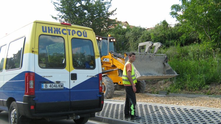 Поставят тротоар на бул. "Трети март"
