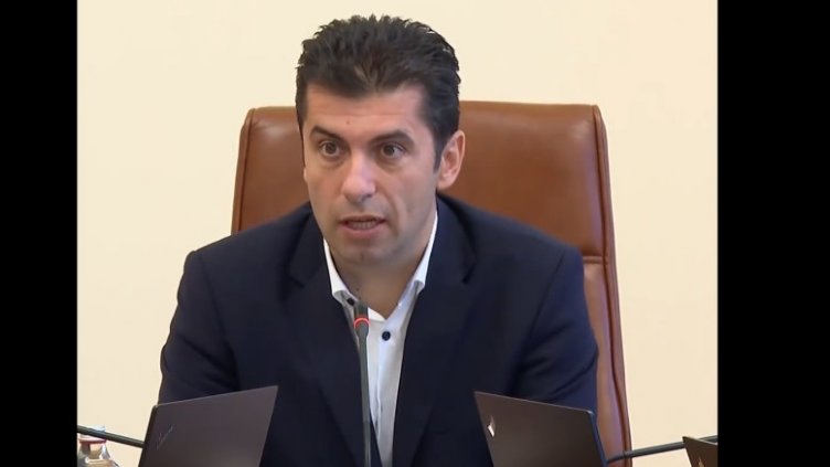 Петков прехвърли "горещия картоф" с темата за РСМ на депутатите (ВИДЕО)