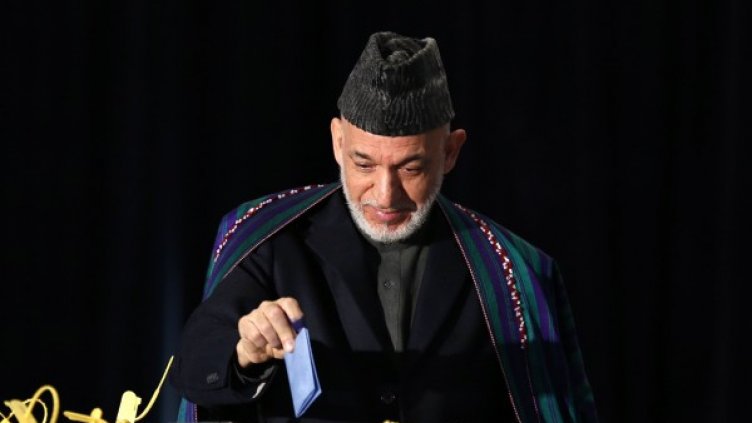 Афганистанците си избират президент