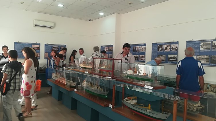 Разглеждаме изложба с непоказвани корабни модели безплатно за празника на ВМС