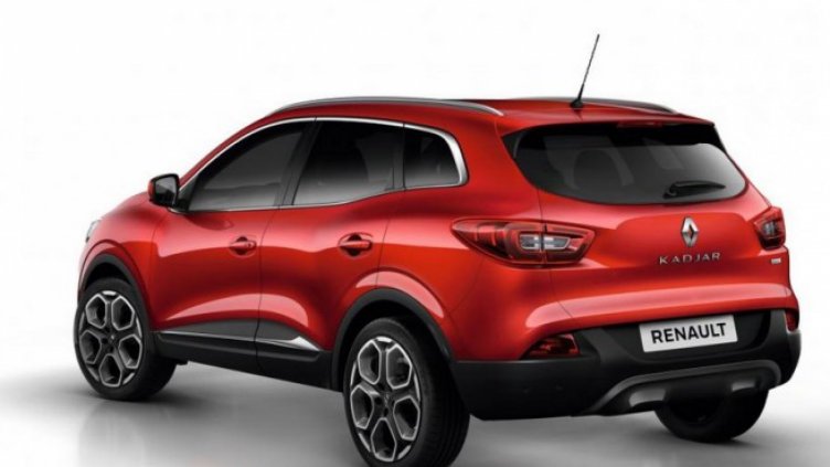 Renault изтегля 15 000 коли