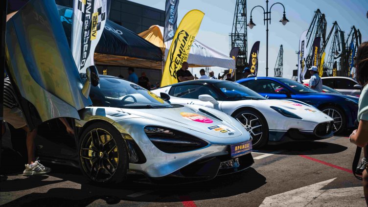 Морска гара Варна и Белослав се превърнаха в автомобилна сцена за мощни возила (Снимки)