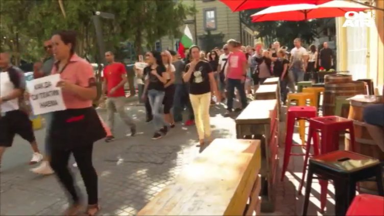 "Искаме да работим"! Ресторантьорите избесняха и скочиха на Кацаров