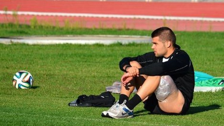 Обездвижиха рамото на Стефан Станчев
