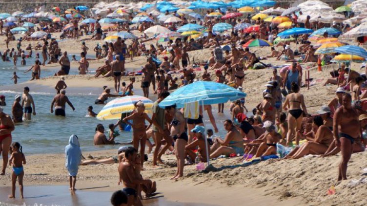 Туристи напират да почиват у нас, хотелите заети на 130%